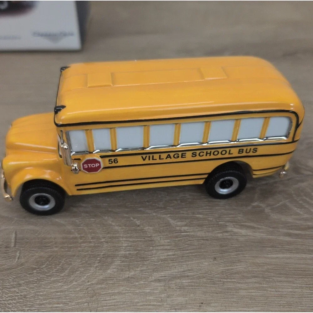 Dept 56  Snow Village - School Bus Classic Cars #55292